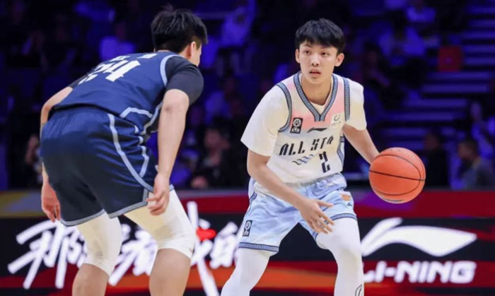 英超直播-CBA全明星赛：徐杰MVP、胡明轩三分冠军、陈家政星锐赛MVP|广东队|三分大赛|广东男篮|篮板|三分球_新浪体育_新浪新闻